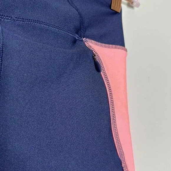 Under Armour Women's Fitted Crop Leggings Blue Pink Size small - Picture 11 of 12
